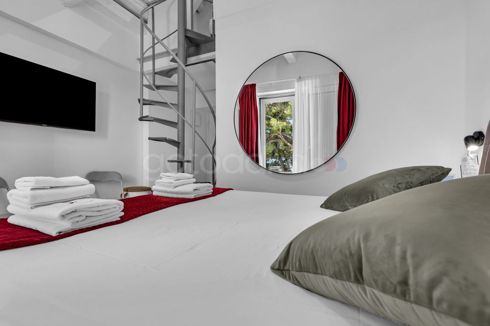 BeachFront Deluxe B&B I