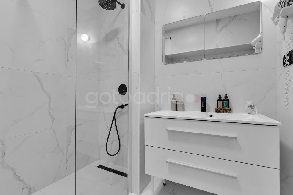 BeachFront Deluxe B&B I