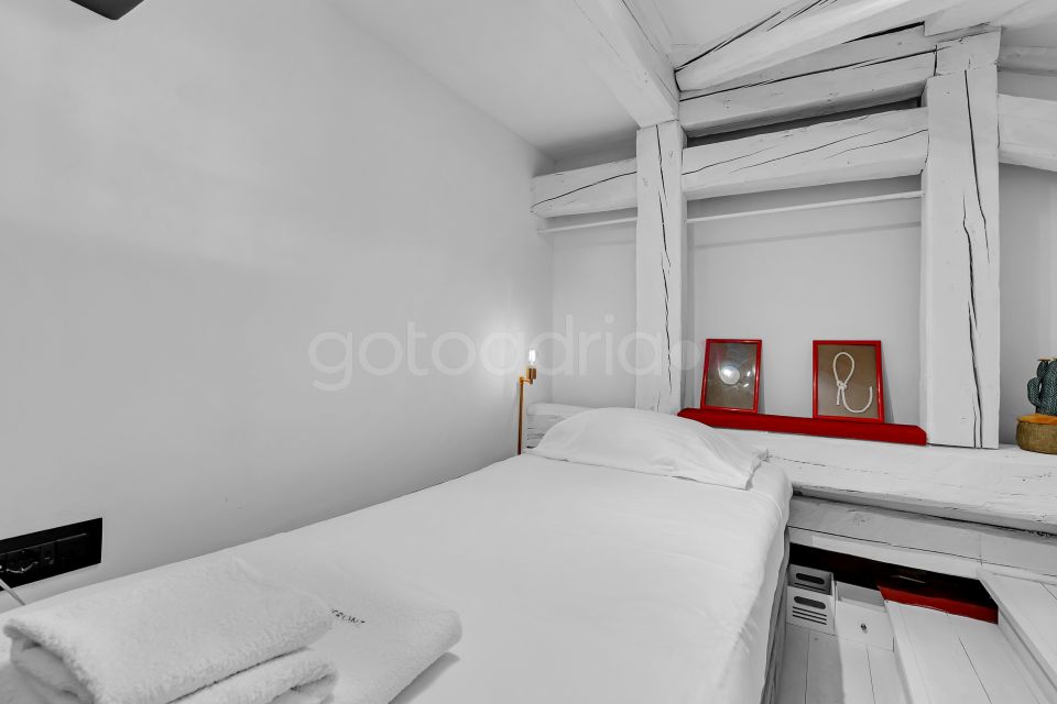 BeachFront Deluxe B&B I