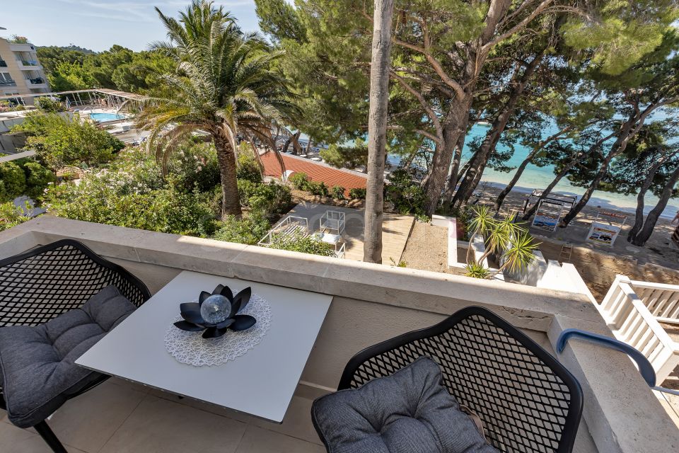 BeachFront Deluxe B&B I