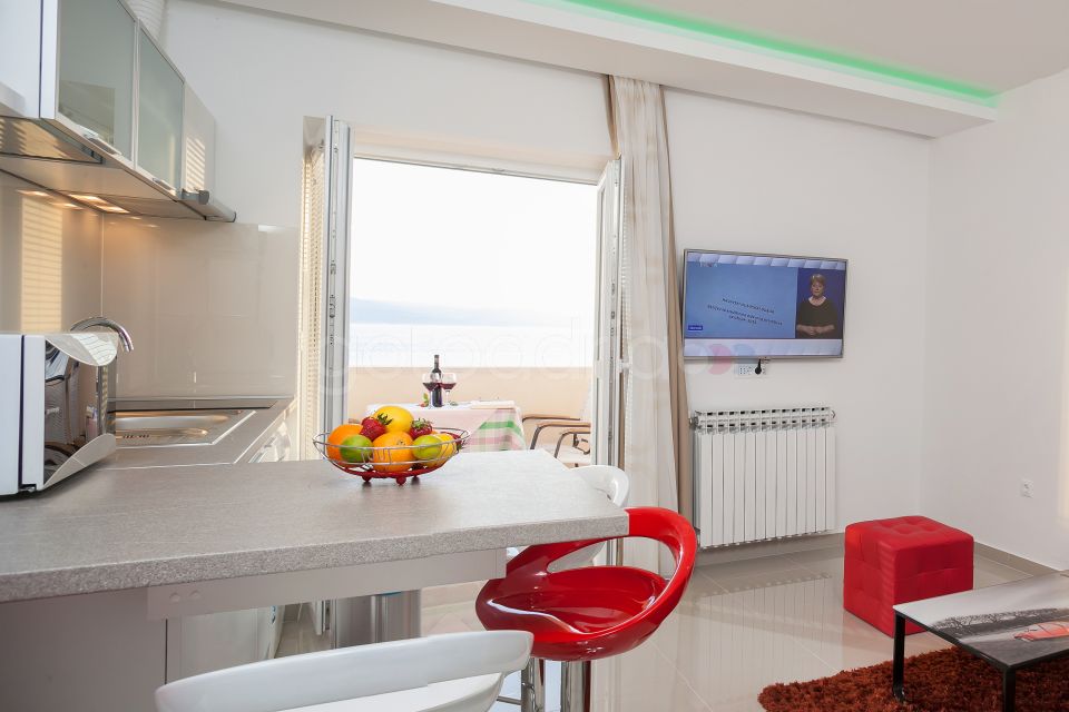 BeachFront apartment Ljubica VI