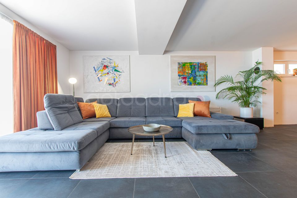 Apt s bazenom Lapis 