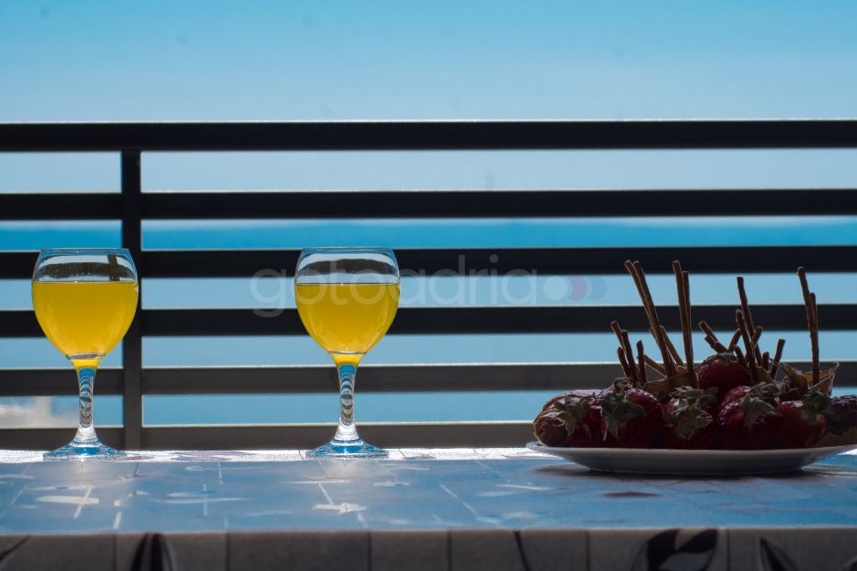 Seaview apartment Ljiljana