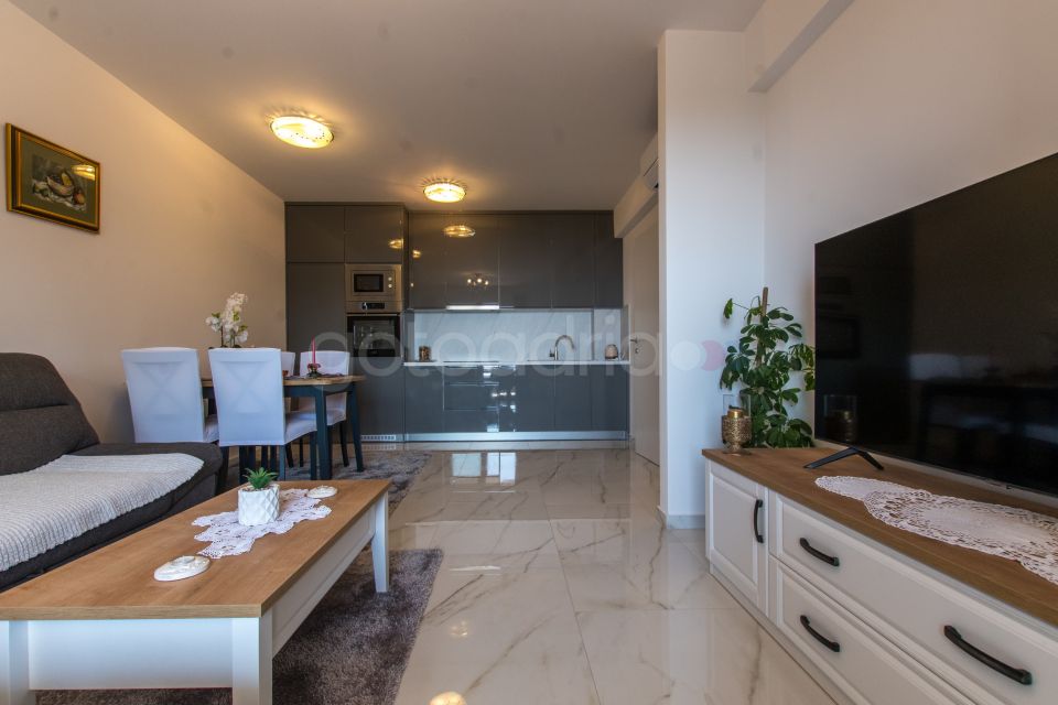 Seaview apartment Ljiljana