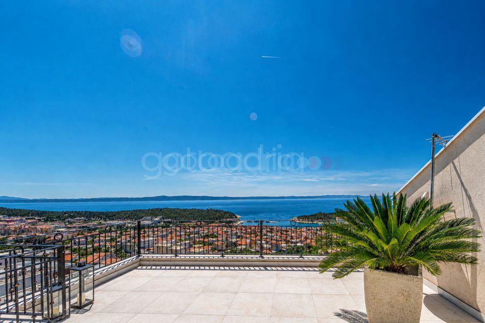 LuxuryAptInVilla•Smaragd•Pool
