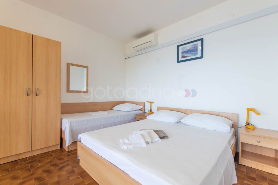 Seaside Apartment Ivo VI