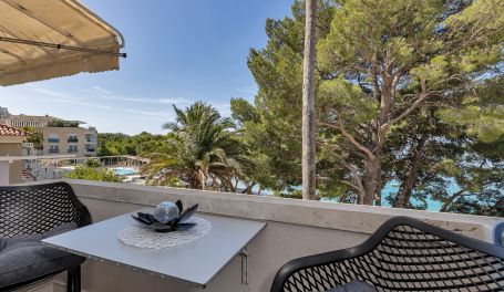 BeachFront Deluxe B&B I