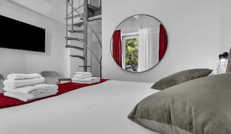 BeachFront Deluxe B&B I