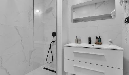 BeachFront Deluxe B&B I