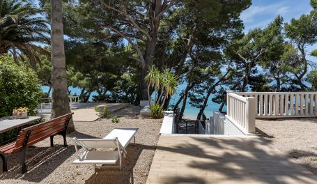 BeachFront Deluxe B&B I