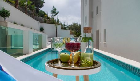 Rubin - Luxury Apt with pool