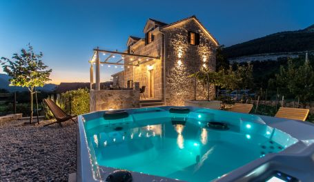 Villa Le Adria • Hot Tub • Free Beach Parking