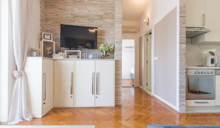 Apartman Karmel