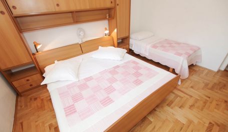 Apartman u centru Tonka I