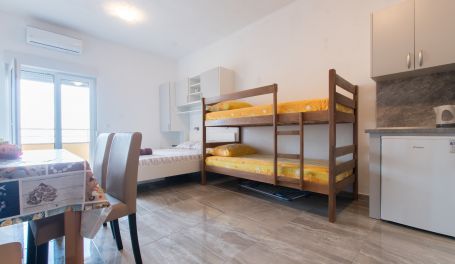 Apartman s pogledom Zoe VIII L 